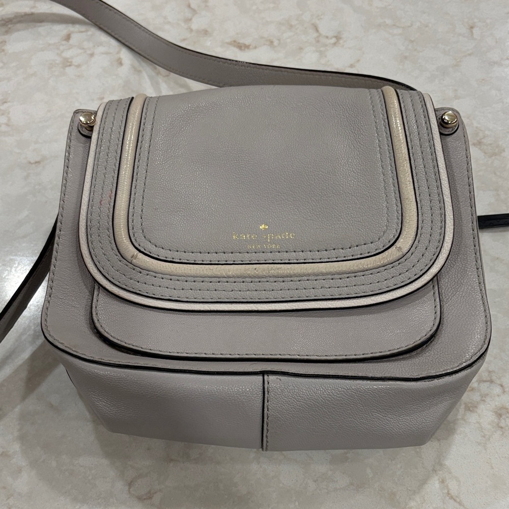 Kate Spade New York Light Gray Crossbody Bag